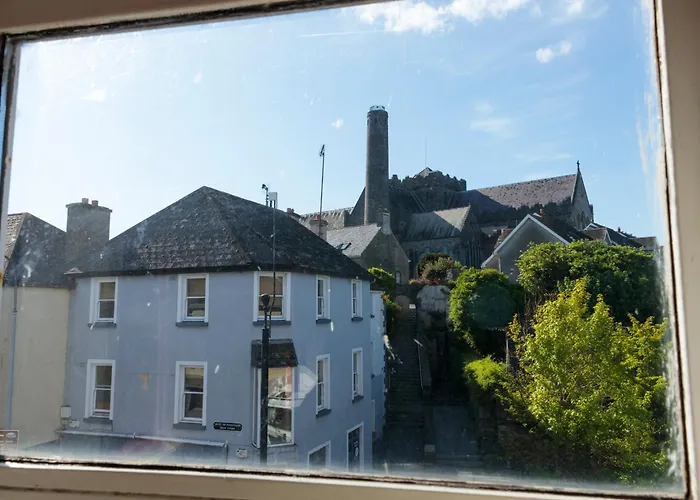 Hacketts Bar And 旅馆